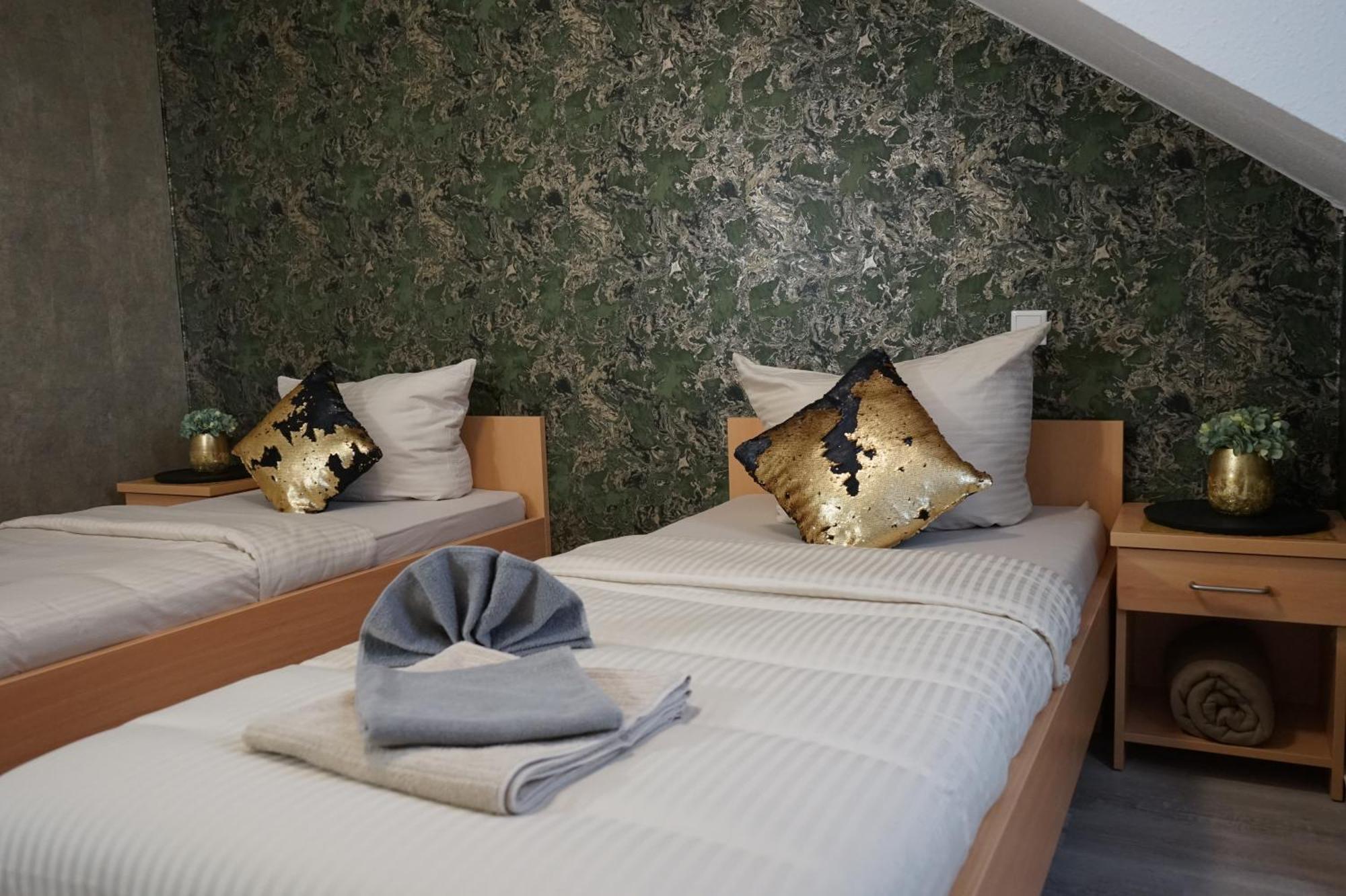Hotel Hubertushof Lichtenau  Екстериор снимка