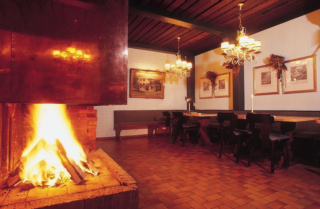 Hotel Hubertushof Lichtenau  Ресторант снимка