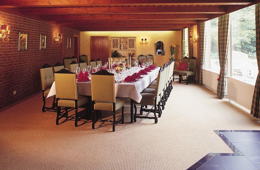 Hotel Hubertushof Lichtenau  Екстериор снимка